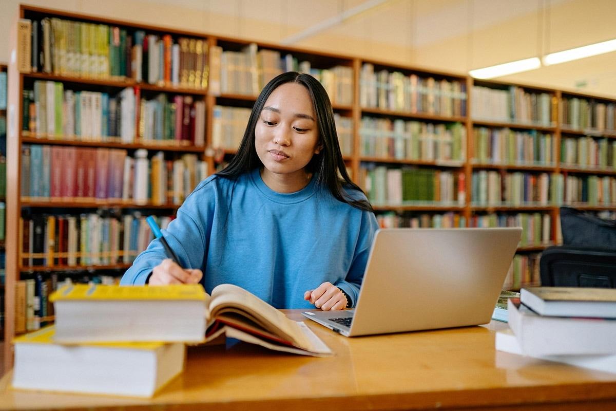 Buy College Papers: What Students Should Know Before Paying for Academic Help